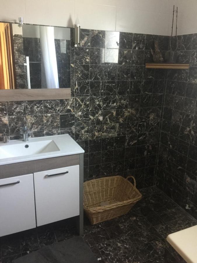Agreable Chambre Du Rucher Natur'Aile Монтаняк Екстериор снимка